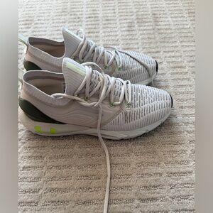 Under Armour Hovr Speedform 2.0. Men’s size 8.5
